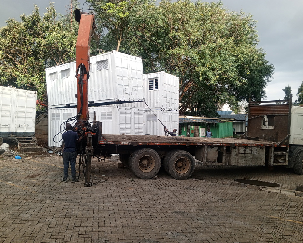 Offloading container units